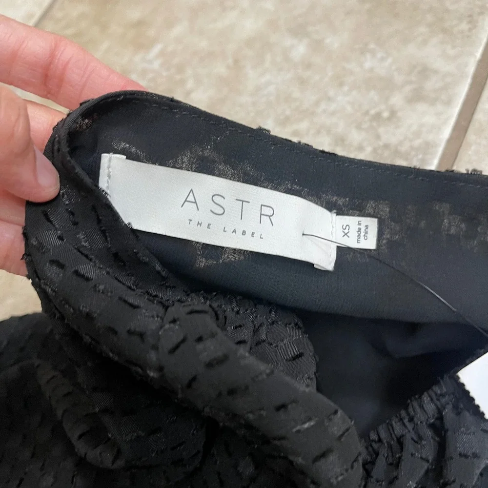 ASTR The Label Black Long Sleeve V Neck Smocked Waist Top XS nwt